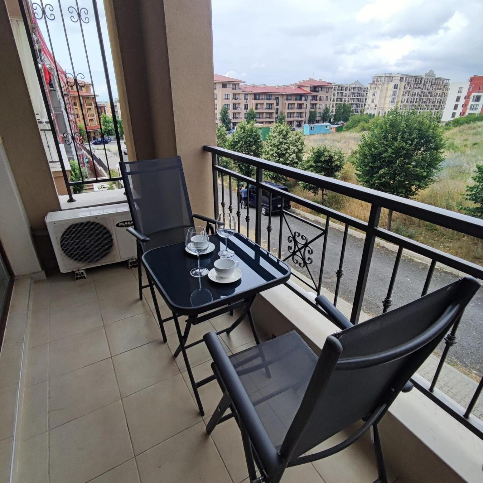 Sorrento Sole Mare - Apartments By The Beach Sveti Vlas Eksteriør bilde